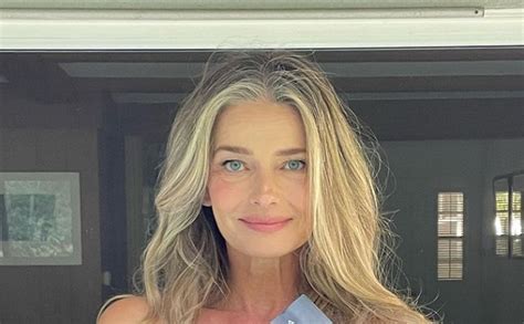 Paulina Porizkova Poses Totally Naked in Bathroom: New Photo